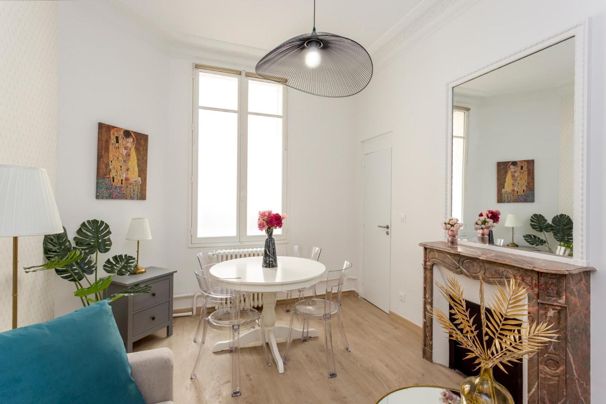 Cozy Apartment - Champs Elysees - Wagram ปารีส ภายนอก รูปภาพ